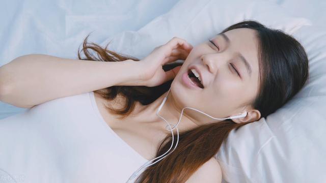 四四拍的节奏怎么打，四四拍的节奏怎么打手势（2022年小学音乐上海教师面试试讲真题-《月亮月光光》）