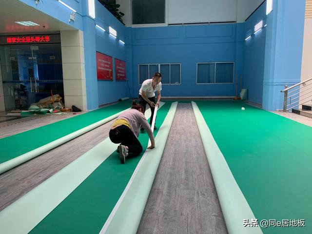 室内羽毛球场做法，室外羽毛球场做法（港口公司室内羽毛球场pvc运动地板铺装案例）