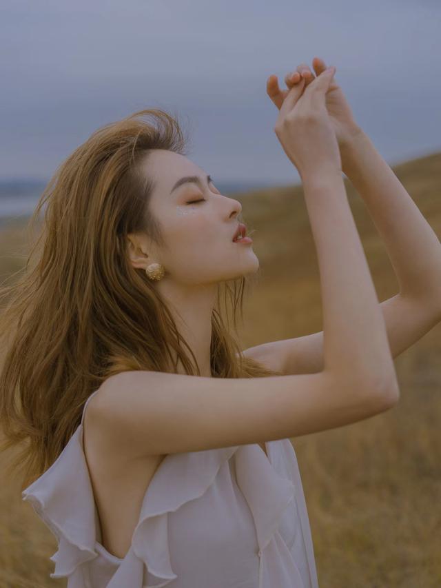 拍人像怎么构图，拍人像构图比例（避免户外人像拍摄失误）