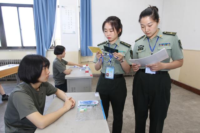 女生考部隊文職好嗎,女生考部隊文職好嗎(女孩上個普通的二本)