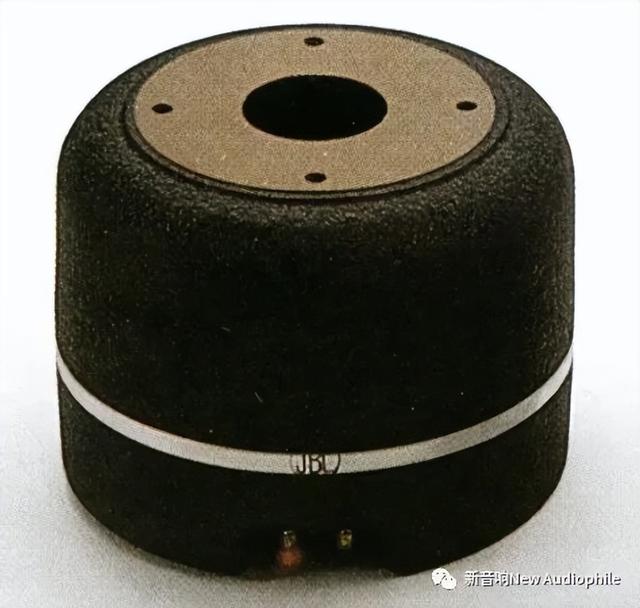 哈曼卡顿和jbl，jbl和哈曼卡顿是什么关系（经典永流传，不朽的JBL名箱）