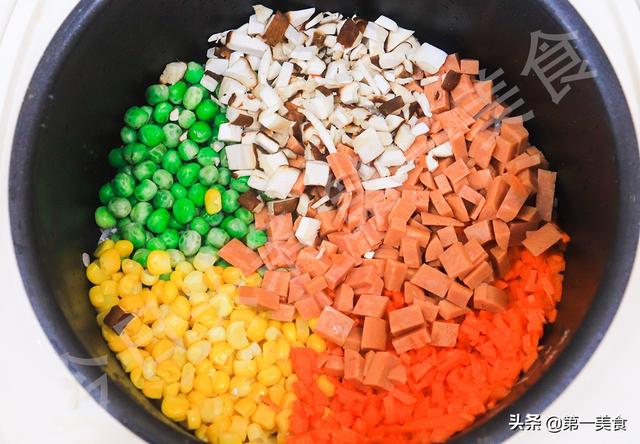 闷饭的家常做法，闷饭的家常做法窍门（只用一个电饭锅）