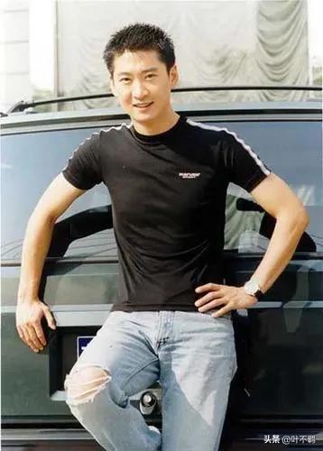 老还珠格格24年后演员今昔对比，24年后周杰被逼成了农民