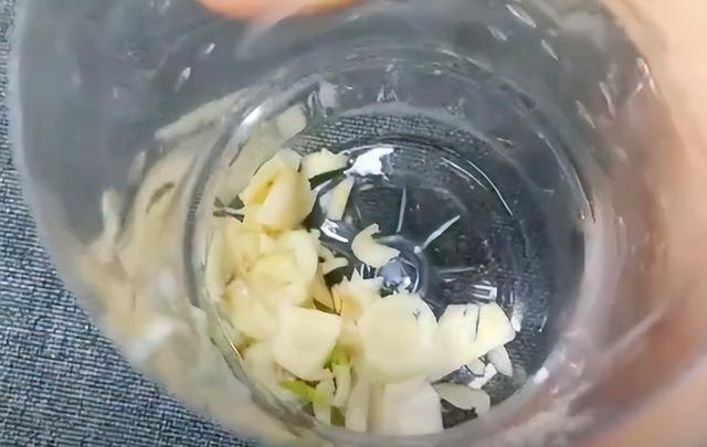 蟑螂幼崽怎么消除，蟑螂最怕三种克星（分享一个蟑螂怎么消灭最彻底的小妙招）