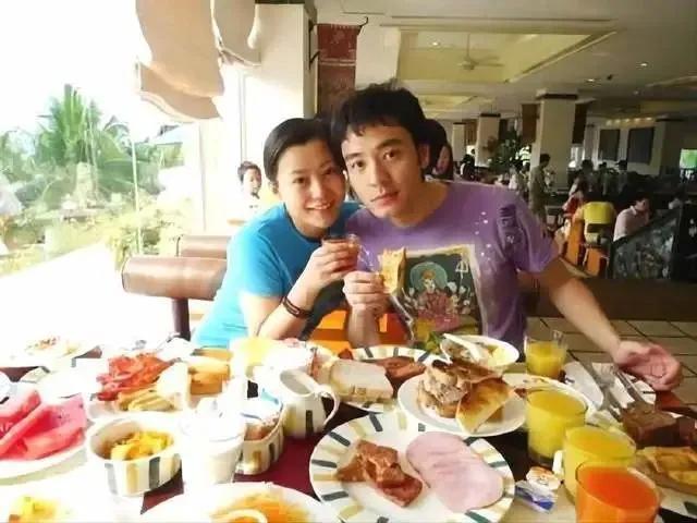 郝蕾老公刘烨简介，郝蕾老公刘烨简介 单位（郝蕾：爱情和婚姻都有泪）