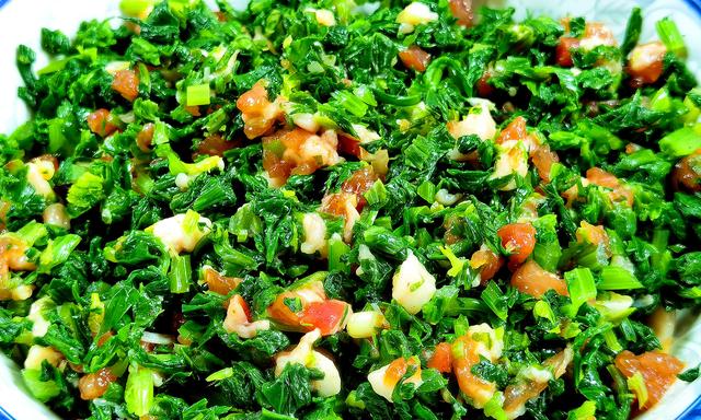 芹菜叶怎么做好吃，芹菜叶子怎么做好吃（芹菜别只吃茎）