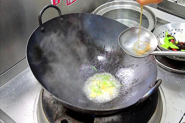 秋天到了吃什么食物好，秋天应该吃什么食物（建议：多吃“秋天6宝”）