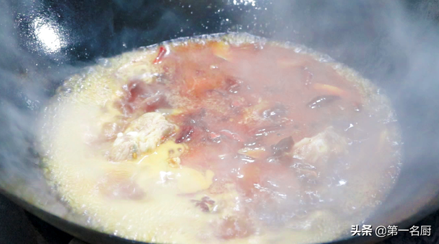 炖排骨汤的做法，清炖排骨汤的做法（放料越多越难吃）