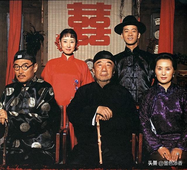 活着电视剧演员表该剧讲述了什么），活着电视剧演员表该剧讲述了什么（《活着》是一件很不容易的事）