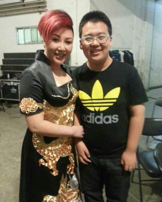 郭德纲四个夫人，郭德纲晒一家四口全家福为爱妻庆生