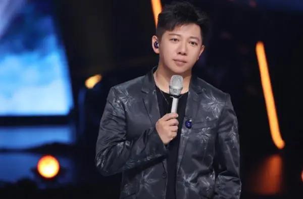  阿沁和飞儿结婚了没有，曾“红极一时”的5个组合 