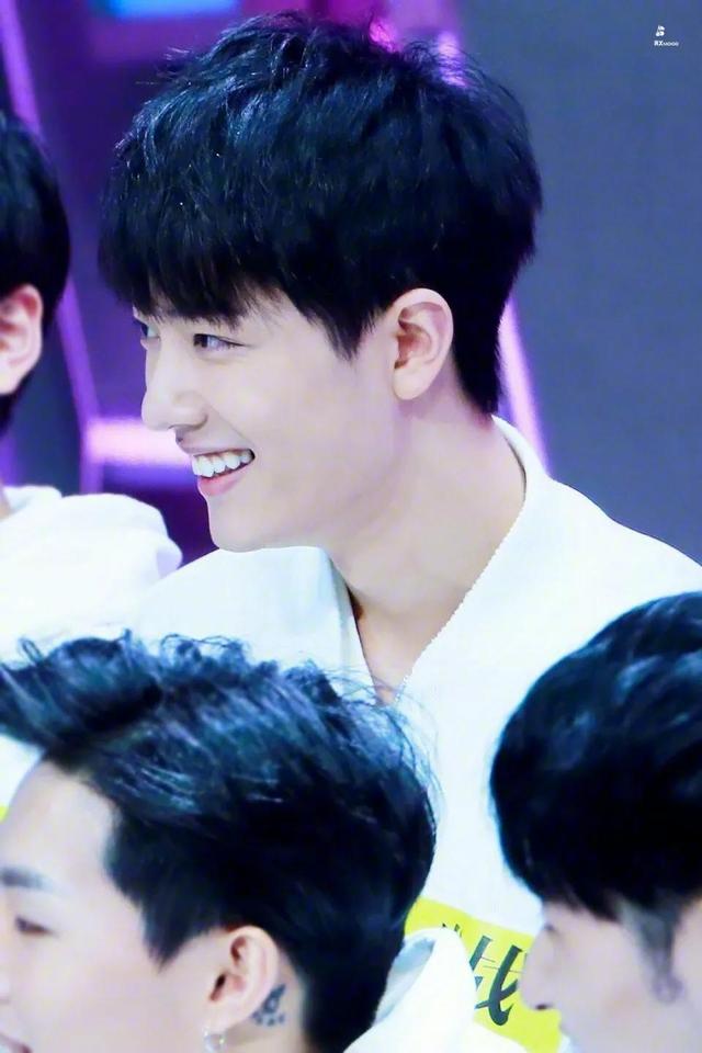 肖战快乐大本营，肖战郑爽快乐大本营哪一期（肖战一共上了四次《快乐大本营》）