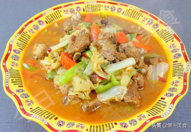 东北乱炖都有什么菜，东北乱炖是东北哪里的菜（东北的四大“硬菜”）