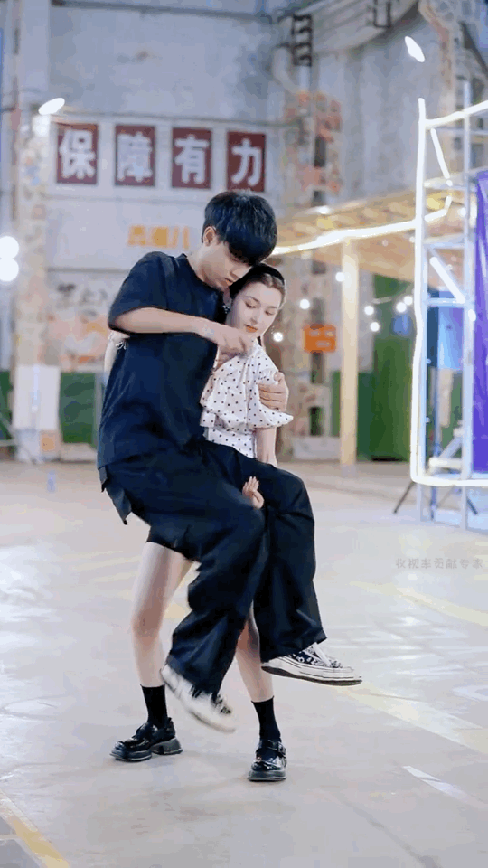 男人副驾驶的特殊意义是什么呢(秦霄贤哈妮克孜cp感十足)