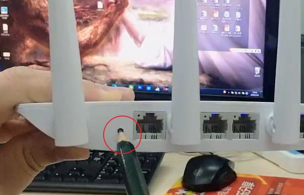 华为路由器重置，华为移动路由器如何重置（如何才能给路由器恢复出厂设置）