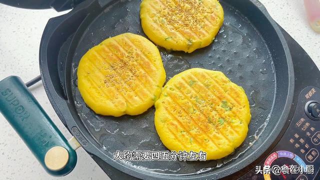 玉米面饼子的做法，最简单玉米面饼子做法（无糖少油松软好吃）