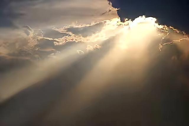 心情开心的句子，写心情的句子经典心情说说（累了就睡觉）