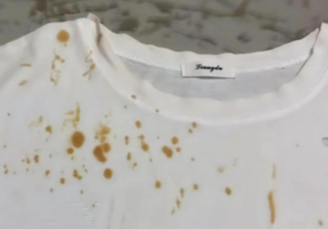 去除牙垢9个小妙招，怎样去掉牙齿上的黑垢（分享11个生活小妙招）