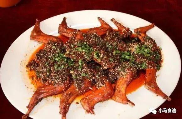 川味红烧肥肠怎么做，川味红烧肥肠的家常做法大全（这些做法值得大家参考）