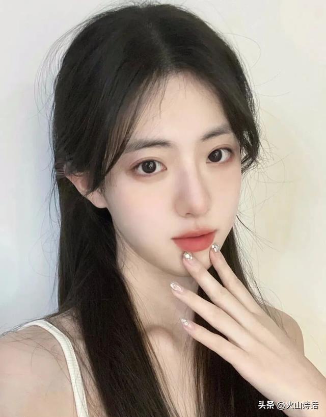 学院风裙子这么搭配秒变校园女神，学院风格裙子（还记得你的初恋吗）