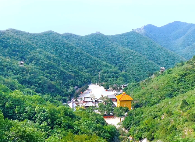 朝陽鳳凰山在哪裡,朝陽離鳳凰山多遠(遼寧朝陽自駕遊攻略推薦)