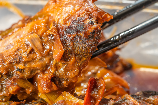 燕鲅鱼怎么做好吃，燕鲅鱼和鲐鲅鱼哪种好吃（最好不要加水炖）