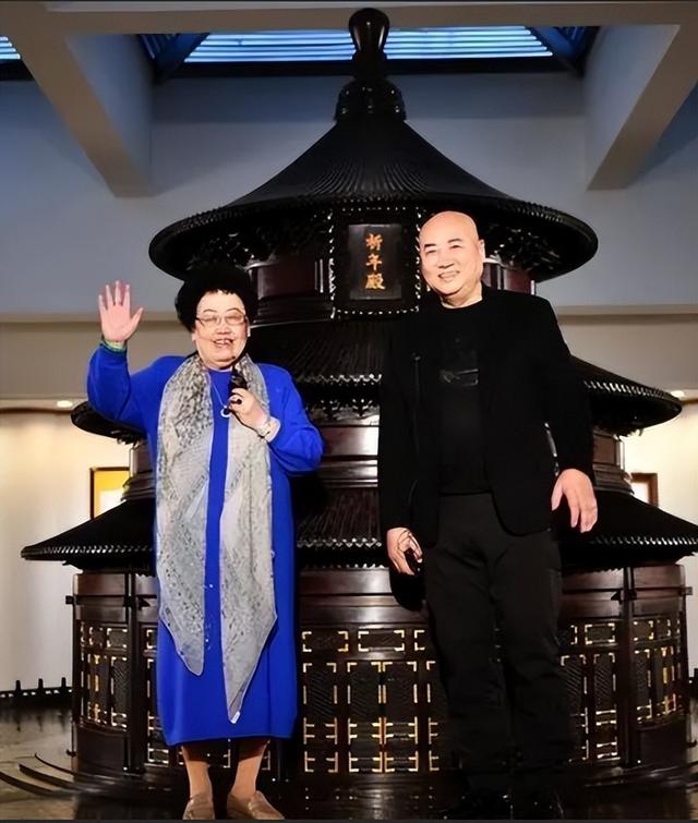 迟重瑞个人资料简介，唐僧的个人资料简介（娶女富豪陈丽华为妻）