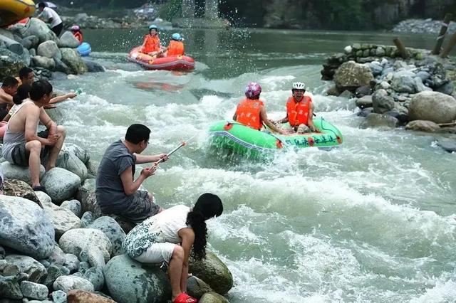附近游泳馆在哪里最近，天通苑附近哪里有游泳馆（穿丛林越峡谷，比空调屋还凉快）