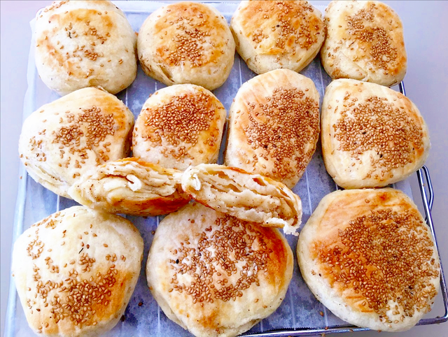 烧饼油酥怎么调配，油酥烧饼的做法与配方（按照这个比例一次成功）