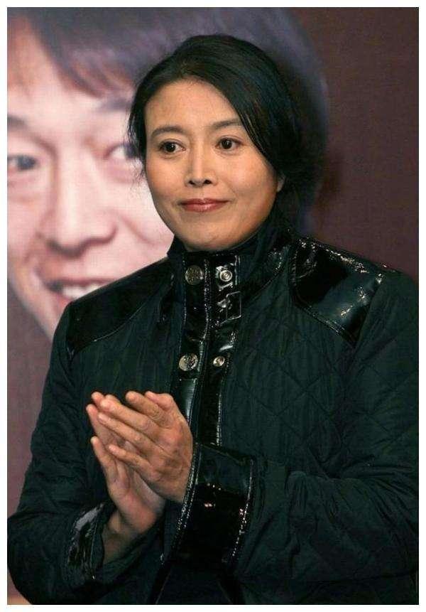孙红雷与于嘉丽这几年见过面吗，提出和年迈体衰的丁嘉丽分手