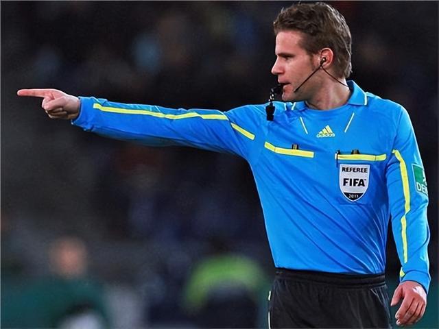 越位是什么意思，篮球越位是什么意思（足球比赛中最复杂的一条规则）