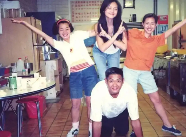 张韶涵和范玮琪之间发生了什么事，范玮琪：搭讪韩红被无视