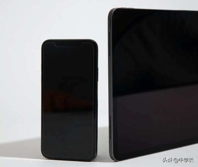 苹果电脑突然黑屏，苹果突然黑屏但没关机是什么原因（iPad莫名其妙黑屏）