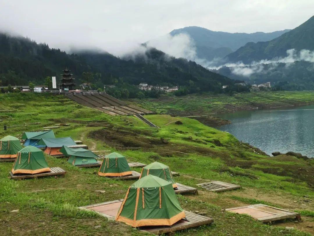 瓦屋山旅游攻略，瓦屋山旅游攻略自驾游（洪雅游玩攻略，快快收藏）