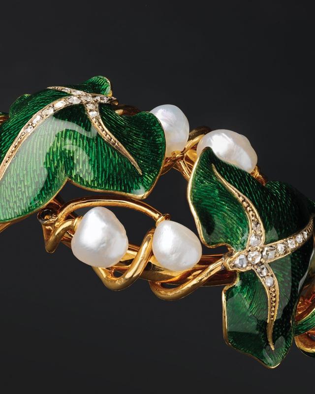 珍珠的形成过程，河蚌体内珍珠的形成过程是（探秘珍珠颜色的形成）