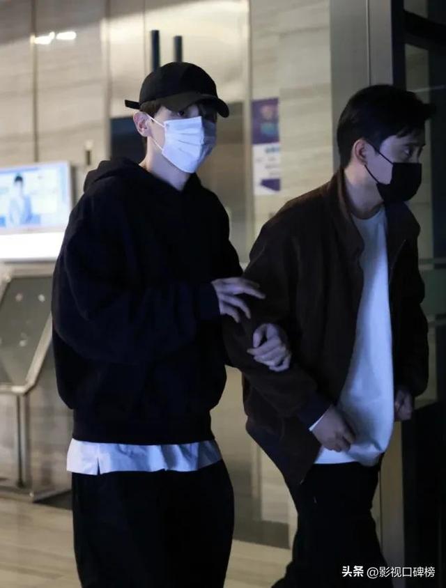 邓伦上过什么综艺，邓伦罕见地露面明显消瘦