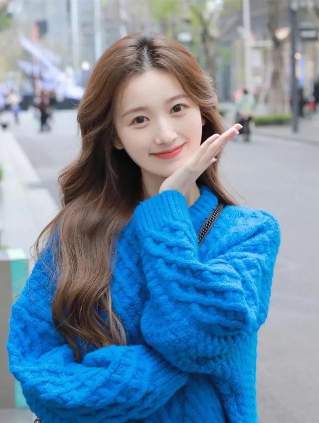 蚜虫靠吃什么为生，蚜虫吃植物的什么部位（菜地里的搬运工——蚂蚁）