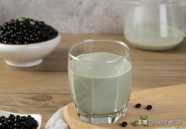 春节 是一年之岁首，传统意义上的年节（牢记传统“不睡、不扫、不缝、不打”）