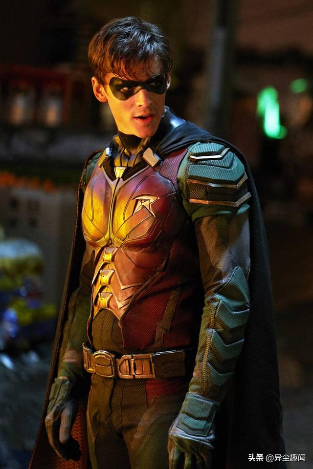 电影沉睡魔咒1王子是谁演的，沉睡魔咒2的王子是谁演的（沉睡魔咒的王子其实是澳洲的阳光小鲜肉）