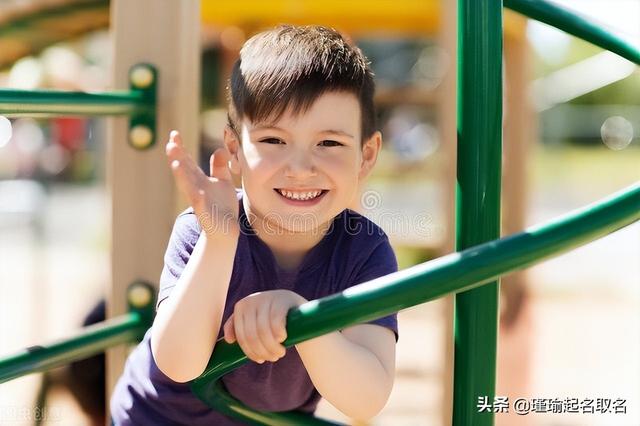 阳字取名的寓意，10个搭配任何姓氏都好听的男孩名