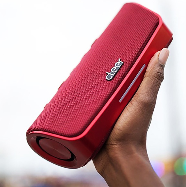 国外舞曲网，国外舞曲网站资源（能在水中开音乐会的Cleer）