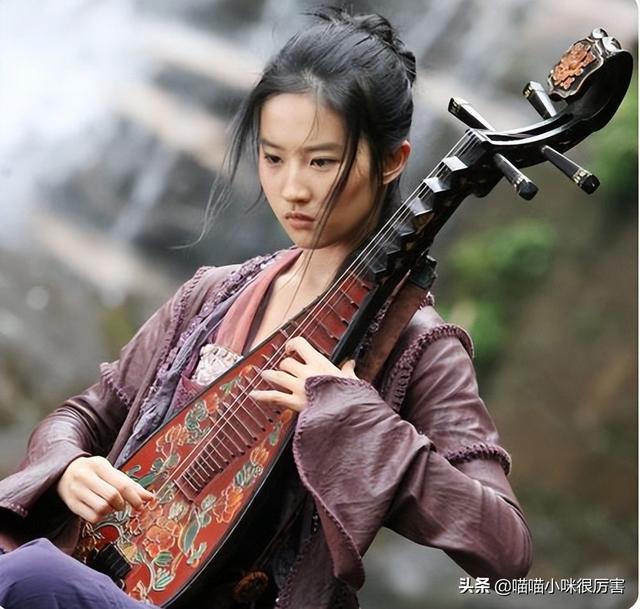 刘亦菲继父，刘亦菲继父命理分析及预测（幸运的刘亦菲：出道就演女主）