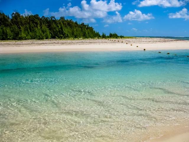 世界十大海岛度假胜地，世界知名海岛度假圣地（全世界最美的100座海岛）