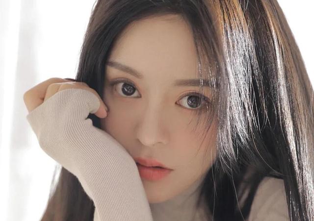 女生不开心怎么哄，女朋友不开心怎么哄（男生试试这三个方法）