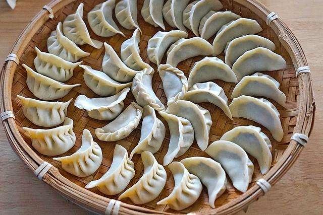 北方元宵节吃什么，北方元宵节吃什么饭（为家人祈福安康）