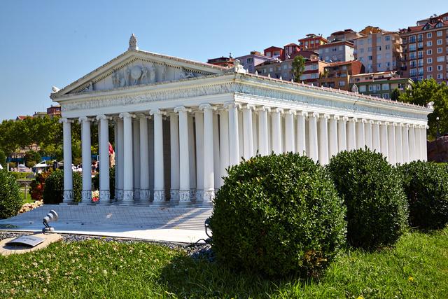 世界八大奇迹之一，世界八大奇迹（我们熟知的长城并不在其中）