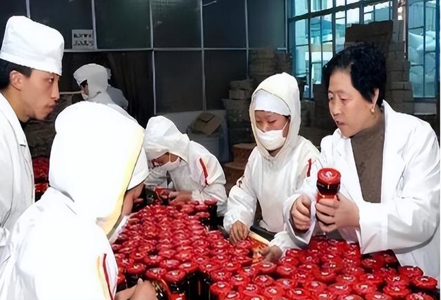 老干妈陶华碧有几个孩子，陶华碧和老干妈（一个砸了“老干妈”的招牌）