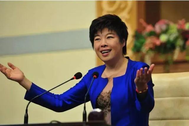 马未都百家讲坛，马未都百家讲坛全集（《百家讲坛》文化明星现状）