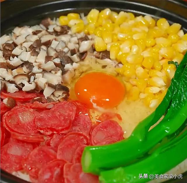 煲仔饭的做法，正宗砂锅煲仔饭的做法（广东人都爱吃的煲仔饭）