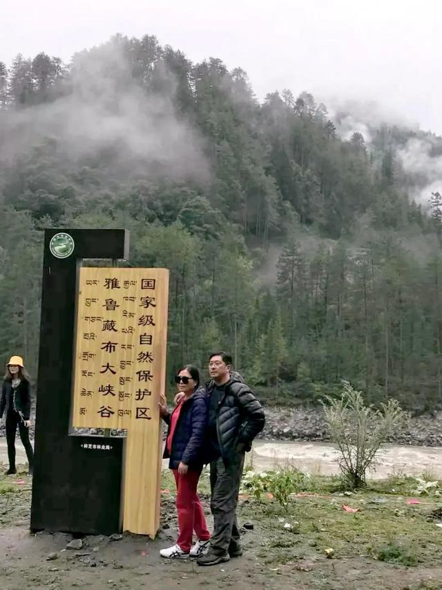 有什么成语描写赞美拉萨的天空，形容拉萨的天空的词语（天上西藏大美于行）